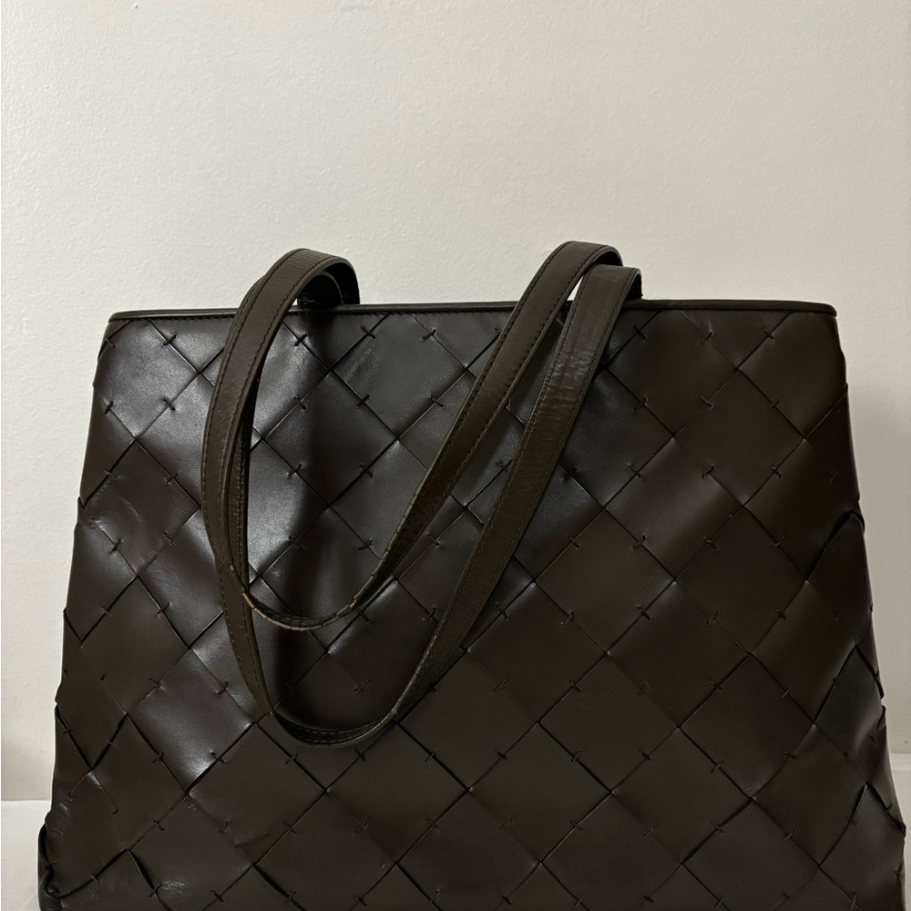 Elegant Brown Woven Tote Bag